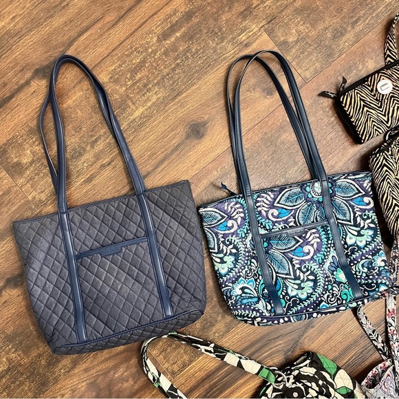 Vera Bradley Purses $20 each $25 for bags with wallets - Picture 10 of 10